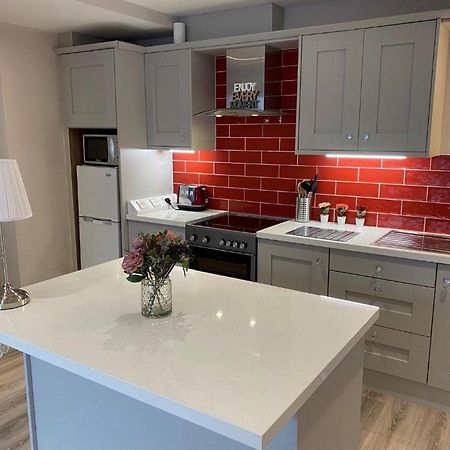 Trinity Apartments Four 1-Bedroom Apts Waterford City Centre Екстер'єр фото