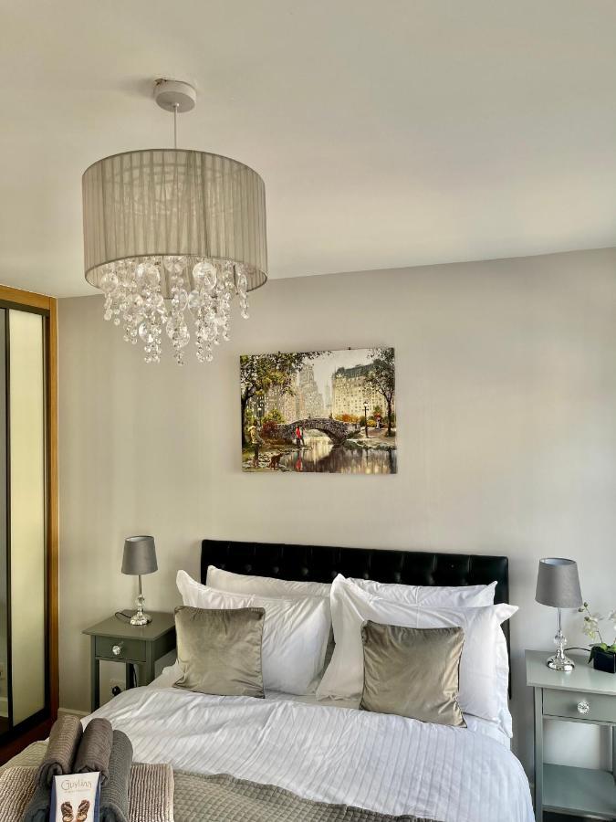 Trinity Apartments Four 1-Bedroom Apts Waterford City Centre Екстер'єр фото