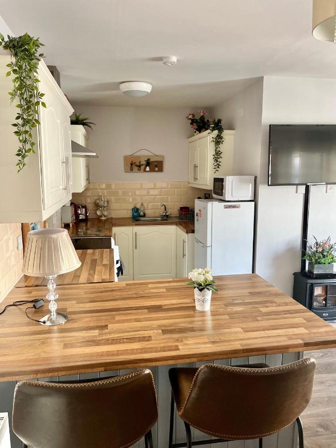 Trinity Apartments Four 1-Bedroom Apts Waterford City Centre Екстер'єр фото