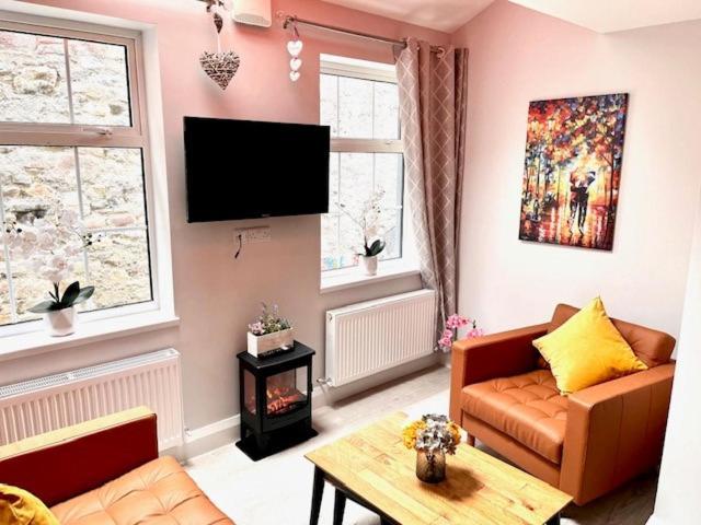 Trinity Apartments Four 1-Bedroom Apts Waterford City Centre Екстер'єр фото
