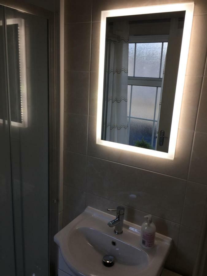 Trinity Apartments Four 1-Bedroom Apts Waterford City Centre Екстер'єр фото